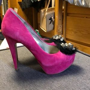 good condition, gently used pink pumps